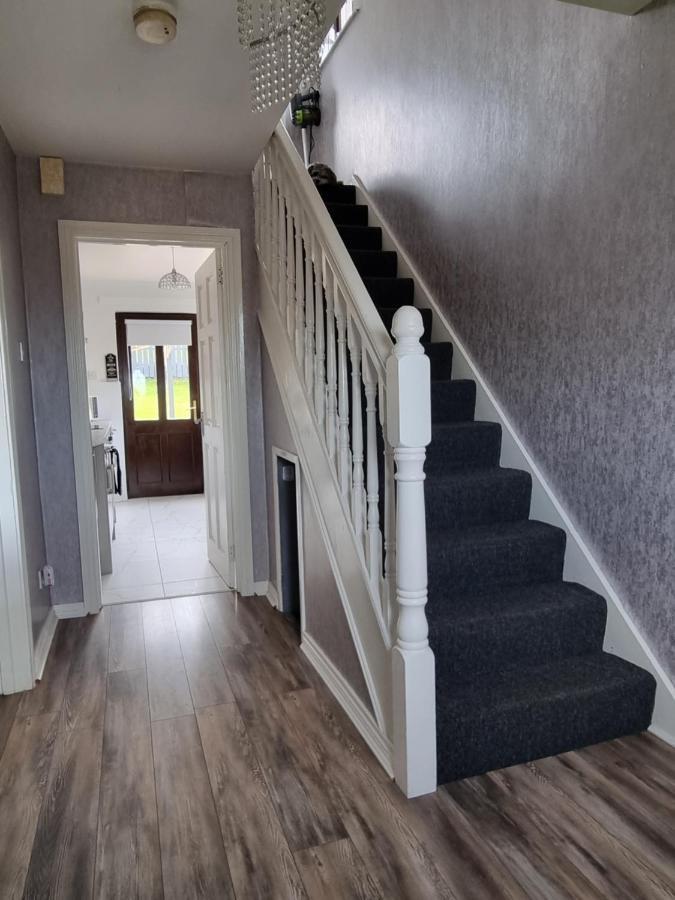 Private Room City Skyline And Mountain Views Close Too Belfast Centre And Airports Free Parking Екстер'єр фото
